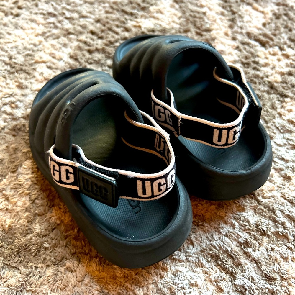 UGG Toddler slides